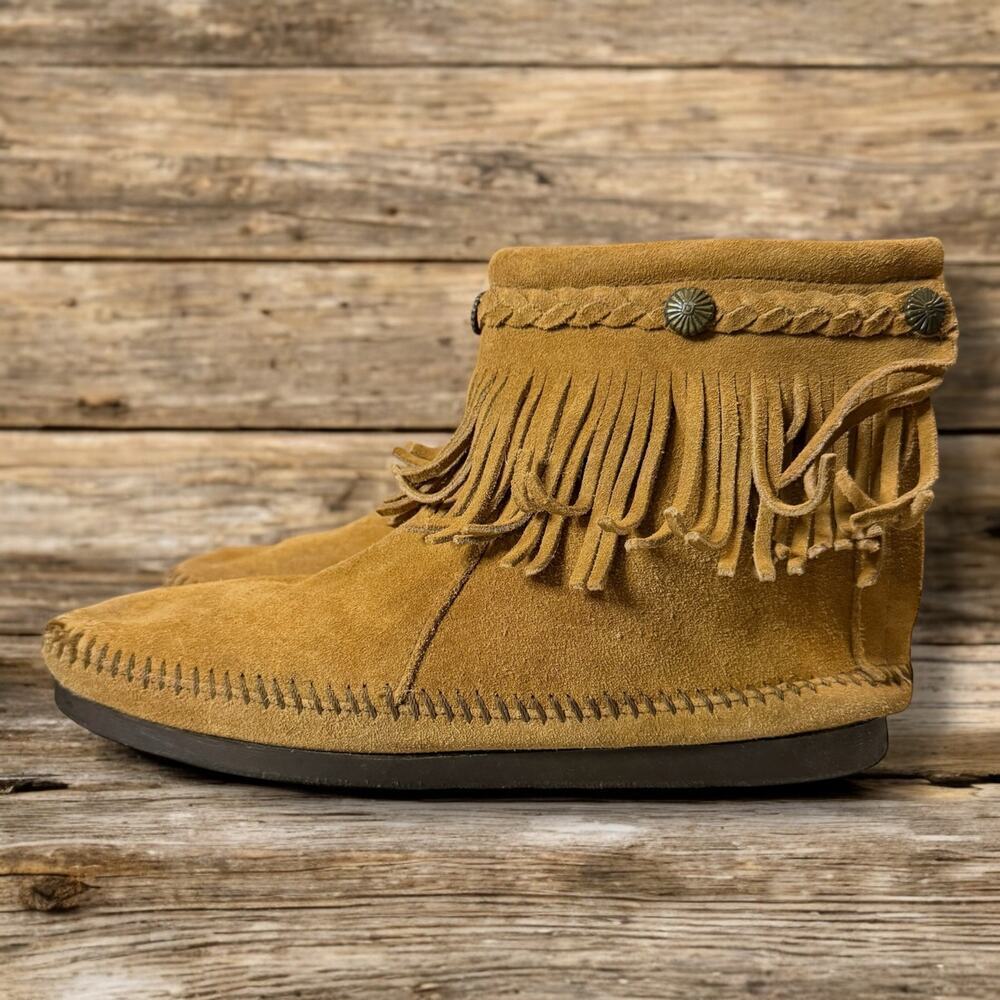 Minnetonka Moccasins Womens Tan Brown Suede Western Ankle Fringe Zip Back Size 9